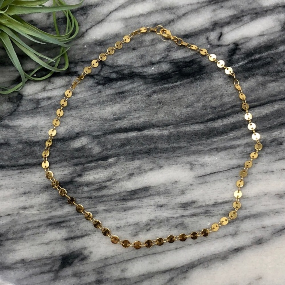 Pretty Gold Necklace or Choker - Picture 3 of 5